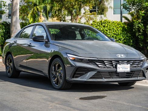 New 2026 Hyundai Elantra SEL Sport Premium image 5