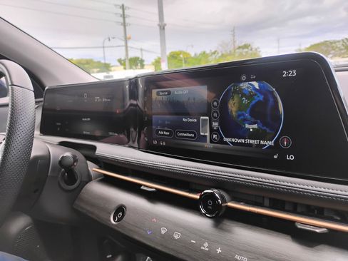 Used 2024 Nissan Ariya AWD image 60