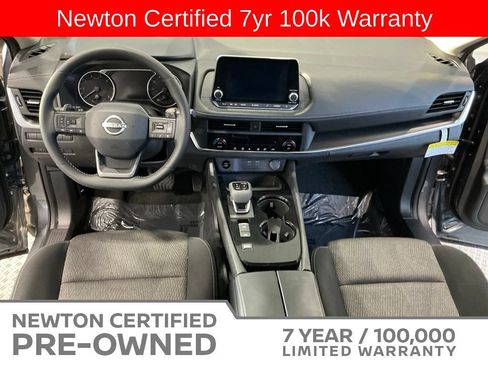 Used 2025 Nissan Rogue SV FWD image 10