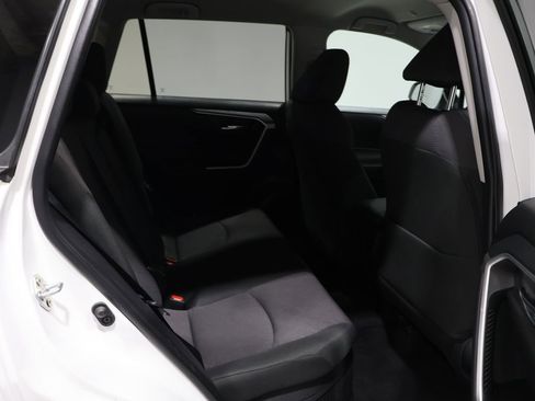 Used 2025 Toyota RAV4 XLE image 20