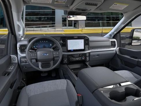 New 2026 Ford F250 XLT w/ XLT Premium Package image 9