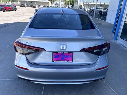 Used 2025 Honda Civic Sport image 3
