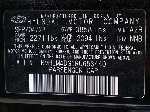 Used 2024 Hyundai Elantra SEL FWD image 40
