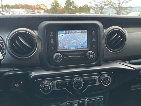 Used 2019 Jeep Wrangler Unlimited Sport S image 29