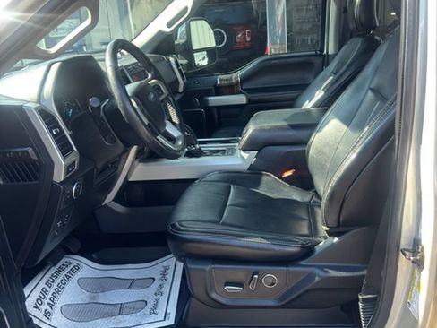 Used 2018 Ford F150 Lariat w/ Equipment Group 502A Luxury AWD/4WD image 10