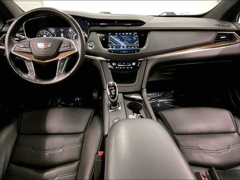 Used 2019 Cadillac XT5 Platinum AWD/4WD image 18