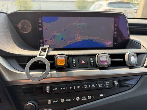Used 2020 Lexus ES 350 w/ Premium Package FWD image 30