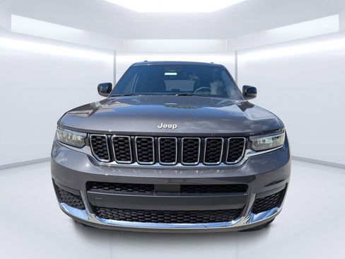 New 2026 Jeep Grand Cherokee L Laredo w/ Trailer Tow Package RWD image 8