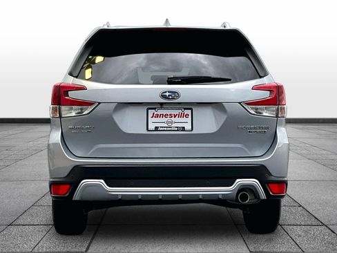Used 2023 Subaru Forester Touring AWD/4WD image 6