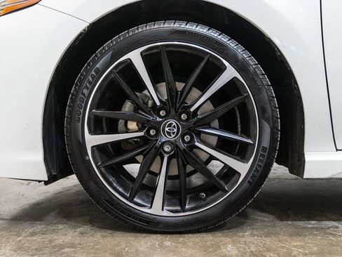 Certified 2019 Toyota Camry XSE image 11