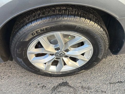 Used 2016 Volkswagen Passat 1.8T S image 9