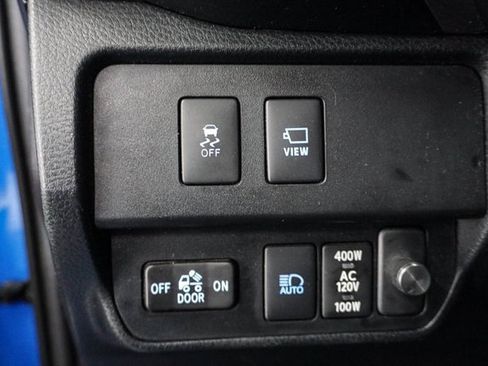 Used 2021 Toyota Tacoma Limited image 9