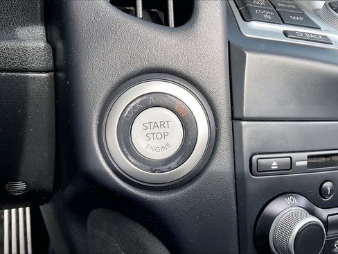 Used 2019 Nissan 370Z Touring Sport image 32