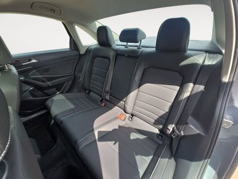 Used 2024 Volkswagen Jetta SE w/ Panoramic Sunroof Package FWD image 13