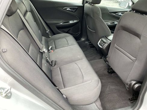 Used 2021 Chevrolet Malibu LT image 24