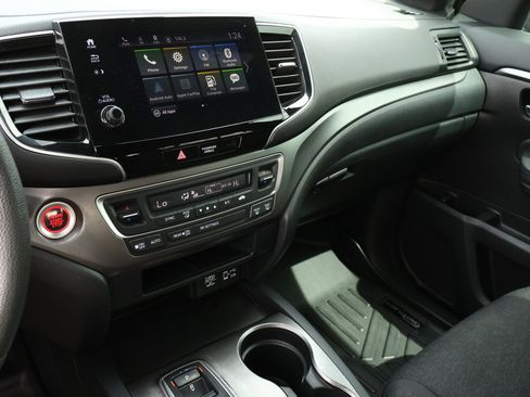 Used 2021 Honda Passport Sport image 17