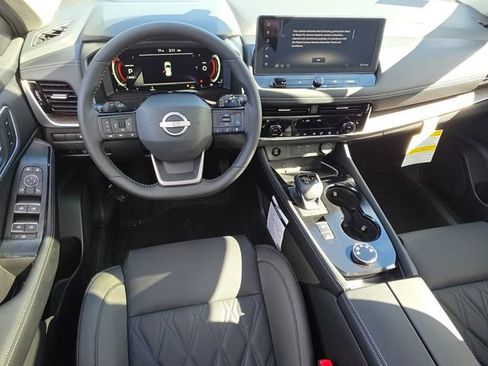 New 2026 Nissan Rogue Platinum w/ Platinum Premium Package image 3