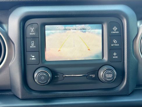Used 2021 Jeep Wrangler Unlimited Sport AWD/4WD image 31