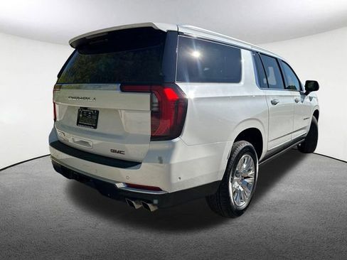 Used 2025 GMC Yukon XL Denali w/ Sun & Power Step Package AWD/4WD image 15