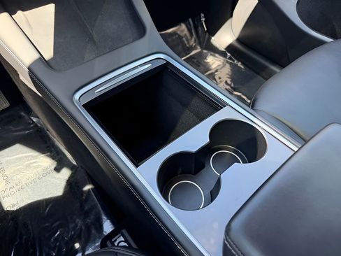 Used 2023 Tesla Model Y Long Range AWD/4WD image 20