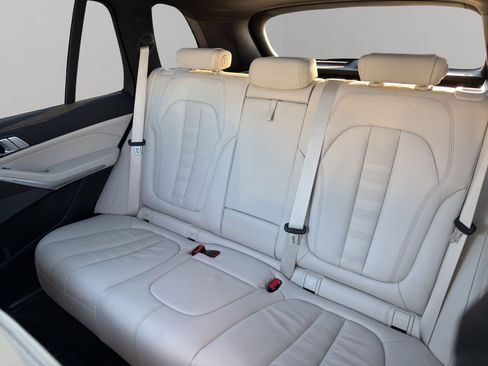 Used 2019 BMW X5 xDrive40i w/ Premium Package 2 image 13