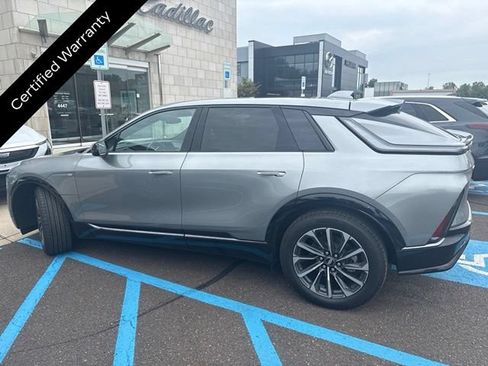 Used 2025 Cadillac Lyriq Sport AWD/4WD image 9