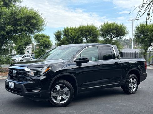 Used 2025 Honda Ridgeline RTL image 2