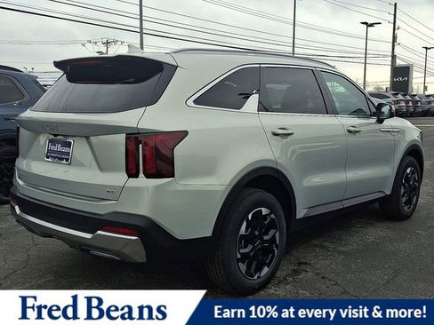 New 2026 Kia Sorento S image 4