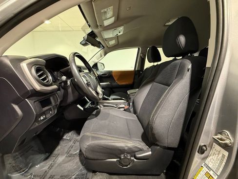 Used 2019 Toyota Tacoma SR5 image 12