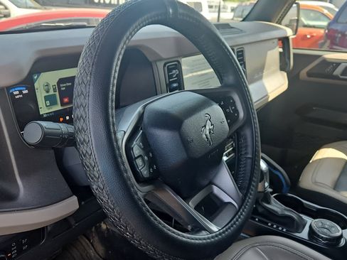Certified 2024 Ford Bronco Wildtrak AWD/4WD image 2