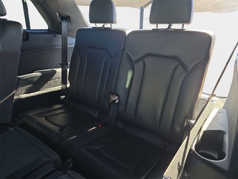 Used 2019 Audi Q7 3.0T Premium Plus w/ Premium Plus Package image 16