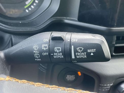 Used 2024 Jeep Wrangler Unlimited Sahara AWD/4WD image 21
