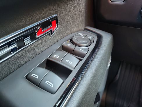 Used 2024 GMC Sierra 1500 AT4 w/ Technology Package image 18