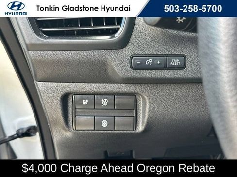 Used 2025 Nissan Leaf S FWD image 28