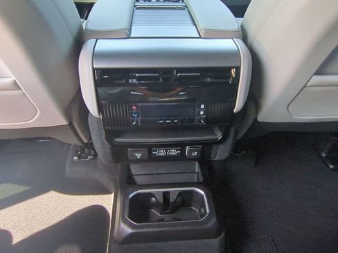 New 2026 Jeep Grand Wagoneer Limited w/ Premium Group II AWD/4WD image 28