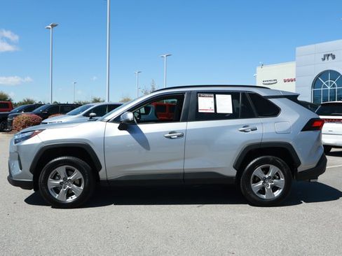Used 2023 Toyota RAV4 XLE image 9