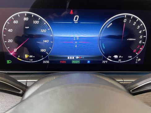 Certified 2025 Mercedes-Benz GLE 450e 4MATIC image 17