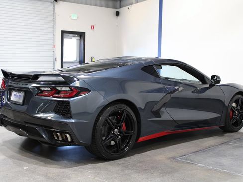Used 2021 Chevrolet Corvette Stingray Coupe w/ Z51 Performance Package RWD image 15