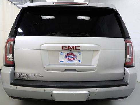 Certified 2017 GMC Yukon XL SLT AWD/4WD image 22
