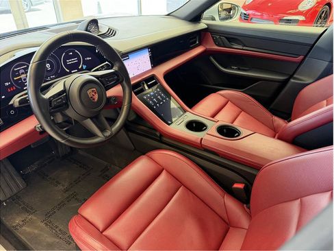 Used 2023 Porsche Taycan 4S w/ Premium Package image 23