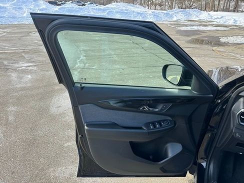 Used 2025 Chevrolet TrailBlazer LT image 11