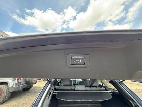 Used 2018 Subaru Outback 2.5i Premium AWD/4WD image 22