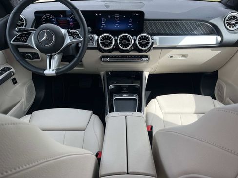 Certified 2025 Mercedes-Benz GLB 250 image 13