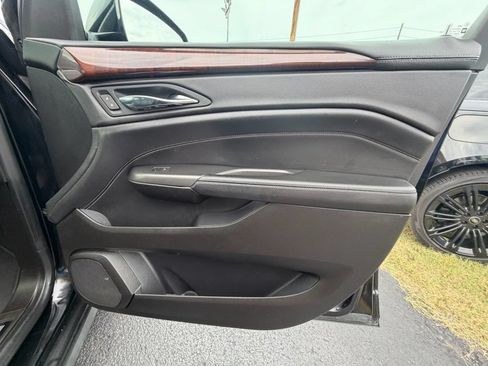 Used 2012 Cadillac SRX Luxury FWD image 20