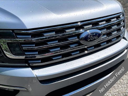 Used 2018 Ford Expedition Limited w/ Equipment Group 301A RWD image 25