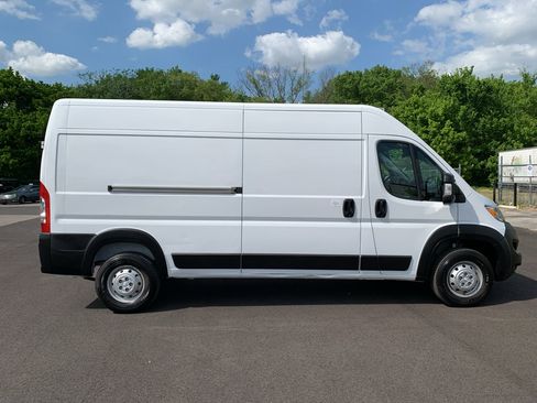 Used 2023 RAM ProMaster 2500 image 2
