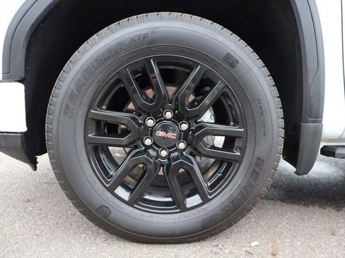 Used 2024 GMC Sierra 1500 Elevation image 26
