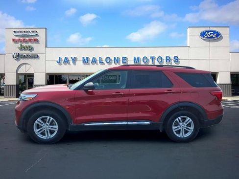 Certified 2021 Ford Explorer XLT w/ Equipment Group 202A AWD/4WD image 5
