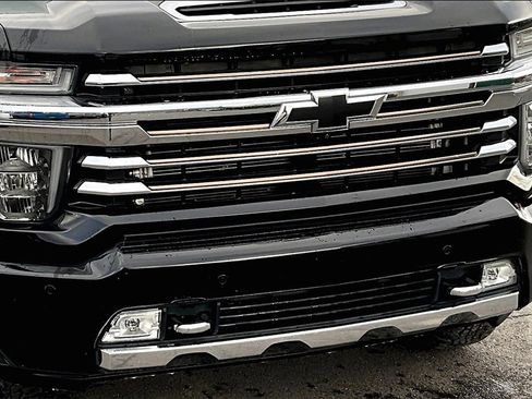 Used 2020 Chevrolet Silverado 3500 High Country w/ Z71 Off-Road Package image 29