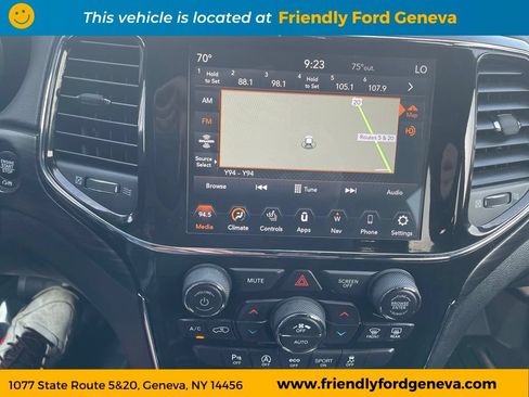 Used 2021 Jeep Grand Cherokee Laredo X AWD/4WD image 22